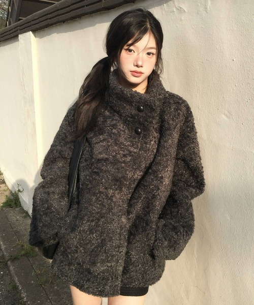 LAFFMO(ラフモ)の「ボアスタンドカラー裏起毛ミドルコート(その他アウター・レディース・ダークグレー/ベージュ・F)」の7枚目の写真