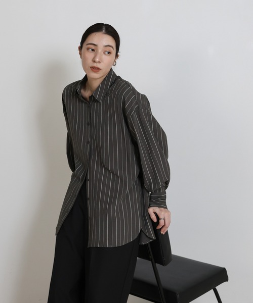 select MOCA（セレクトモカ）の「ダブルラインストライプシャツ（シャツ/ブラウス・レディース・チャコールグレー/アイボリー/ライトブルー・FREE）」の3枚目の写真