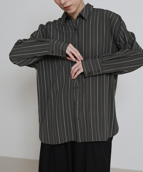 select MOCA（セレクトモカ）の「ダブルラインストライプシャツ（シャツ/ブラウス・レディース・チャコールグレー/アイボリー/ライトブルー・FREE）」の4枚目の写真