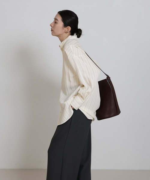 select MOCA（セレクトモカ）の「ダブルラインストライプシャツ（シャツ/ブラウス・レディース・チャコールグレー/アイボリー/ライトブルー・FREE）」の18枚目の写真