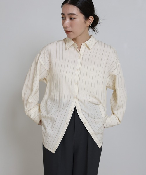 select MOCA（セレクトモカ）の「ダブルラインストライプシャツ（シャツ/ブラウス・レディース・チャコールグレー/アイボリー/ライトブルー・FREE）」の16枚目の写真