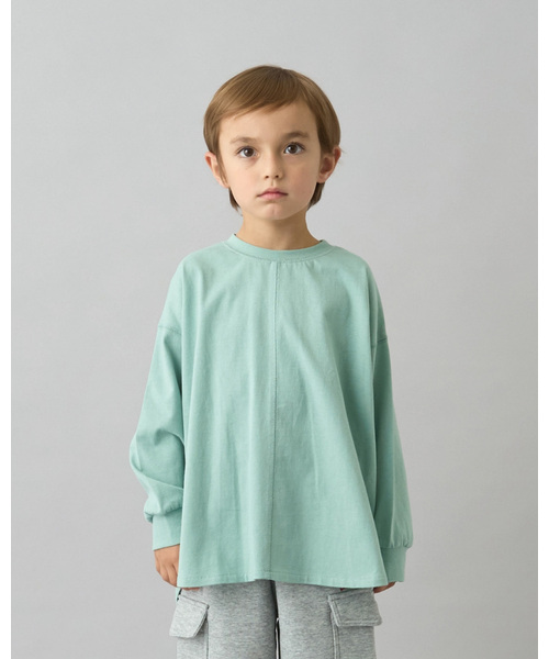 b・ROOM（ビールーム）の「【デイリースタンダードウェアシリーズ】ゆるっとオーバーサイズのシンプル長袖Tシャツ（Tシャツ/カットソー・キッズ・マスタード/グリーン系その他/アイボリー/トップグレー/ブルー系その他/ライラック/ブラック/ブルーグレー・130cm/140cm/150cm/100cm/110cm/120cm）」の5枚目の写真