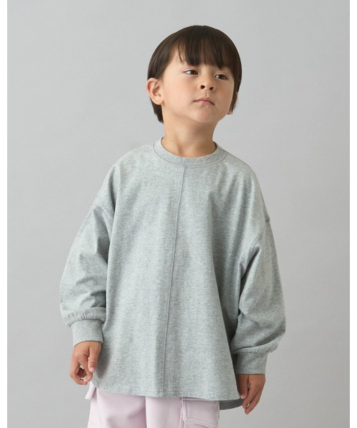 b・ROOM（ビールーム）の「【デイリースタンダードウェアシリーズ】ゆるっとオーバーサイズのシンプル長袖Tシャツ（Tシャツ/カットソー・キッズ・マスタード/グリーン系その他/アイボリー/トップグレー/ブルー系その他/ライラック/ブラック/ブルーグレー・130cm/140cm/150cm/100cm/110cm/120cm）」の4枚目の写真