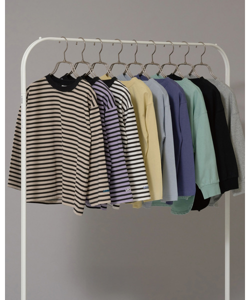 b・ROOM（ビールーム）の「【デイリースタンダードウェアシリーズ】ゆるっとオーバーサイズのシンプル長袖Tシャツ（Tシャツ/カットソー・キッズ・マスタード/グリーン系その他/アイボリー/トップグレー/ブルー系その他/ライラック/ブラック/ブルーグレー・130cm/140cm/150cm/100cm/110cm/120cm）」の17枚目の写真