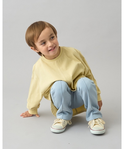 b・ROOM（ビールーム）の「【デイリースタンダードウェアシリーズ】ゆるっとオーバーサイズのシンプル長袖Tシャツ（Tシャツ/カットソー・キッズ・マスタード/グリーン系その他/アイボリー/トップグレー/ブルー系その他/ライラック/ブラック/ブルーグレー・130cm/140cm/150cm/100cm/110cm/120cm）」の22枚目の写真