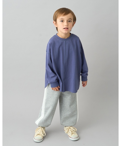 b・ROOM（ビールーム）の「【デイリースタンダードウェアシリーズ】ゆるっとオーバーサイズのシンプル長袖Tシャツ（Tシャツ/カットソー・キッズ・マスタード/グリーン系その他/アイボリー/トップグレー/ブルー系その他/ライラック/ブラック/ブルーグレー・130cm/140cm/150cm/100cm/110cm/120cm）」の15枚目の写真