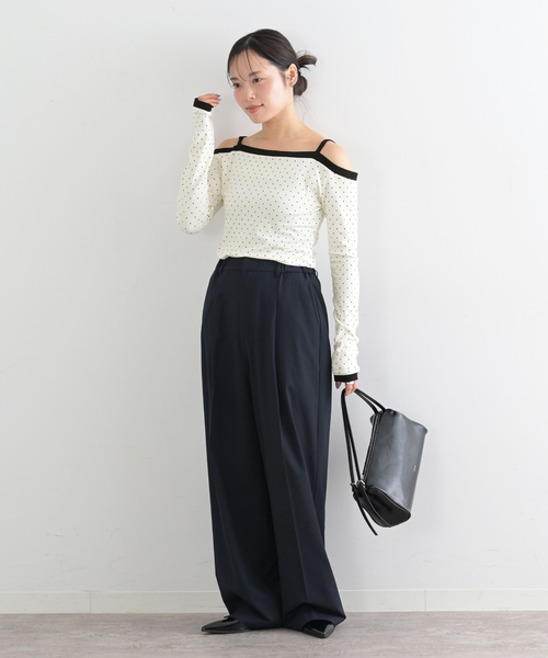 U by SPICK&SPAN（ユーバイスピックアンドスパン）の「ドットプリントオフショルトップス（Tシャツ/カットソー・レディース・ホワイト/ブラック・FREE）」の12枚目の写真