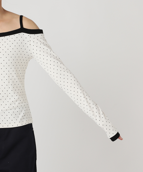U by SPICK&SPAN（ユーバイスピックアンドスパン）の「ドットプリントオフショルトップス（Tシャツ/カットソー・レディース・ホワイト/ブラック・FREE）」の4枚目の写真