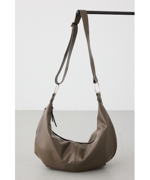 AZUL by moussy(アズールバイマウジー)の「合皮ショルダーBAG(ショルダーバッグ・メンズ・ブラック/グレー・FREE)」の13枚目の写真