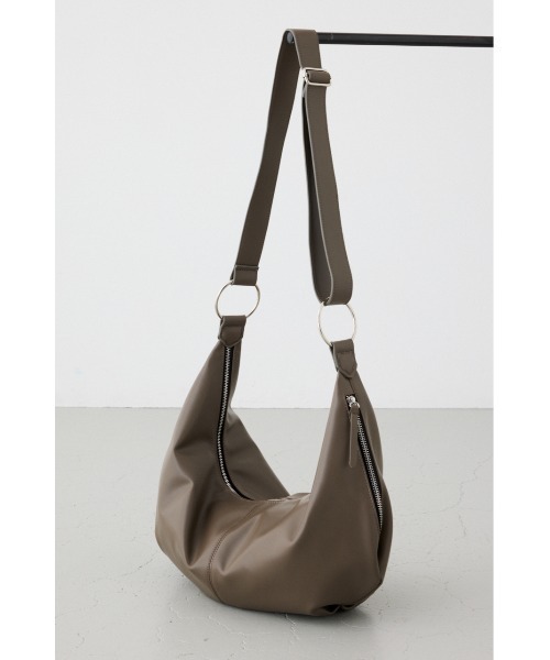 AZUL by moussy(アズールバイマウジー)の「合皮ショルダーBAG(ショルダーバッグ・メンズ・ブラック/グレー・FREE)」の18枚目の写真