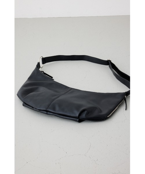 AZUL by moussy(アズールバイマウジー)の「合皮ショルダーBAG(ショルダーバッグ・メンズ・ブラック/グレー・FREE)」の12枚目の写真