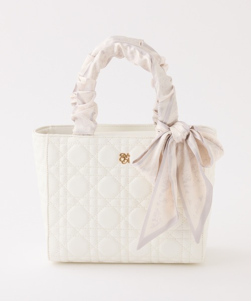 one after another NICE CLAUP（ワンアフターアナザーナイスクラップ）の「キルティングギャザーハンドルトートバッグ（トートバッグ・レディース・ピンク/ブラック/アイボリー/サックスブルー・FREE）」の2枚目の写真