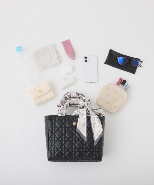 one after another NICE CLAUP（ワンアフターアナザーナイスクラップ）の「キルティングギャザーハンドルトートバッグ（トートバッグ・レディース・ピンク/ブラック/アイボリー/サックスブルー・FREE）」の19枚目の写真