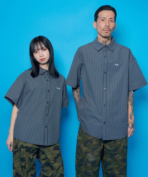 Subciety(サブサエティ)の「Essential mini check shirt(シャツ/ブラウス・メンズ・ホワイト/ブラック/ブルー・X-SMALL/SMALL/MEDIUM/LARGE/X-LARGE/XX-LARGE)」の4枚目の写真