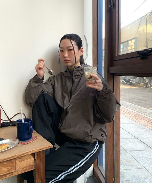 LMCの「OG WINDBREAKER JACKET khaki brown(ナイロンジャケット・レディース・その他・M/L/S)」の6枚目の写真