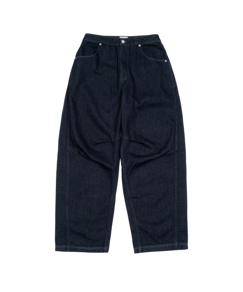THECOLDESTMOMENT(ザコールデストモーメント)の「TCM curved raw denim pants (blue)(デニムパンツ・レディース・その他・S/M/L)」の2枚目の写真