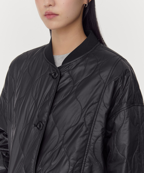 MUSINSA STANDARD WOMAN（ムシンサスタンダードウーマン）の「ウィメンズオーバーサイズオニオンキルティングジャケット[ブラック]（その他アウター・レディース・その他・SMALL/MEDIUM/X-SMALL/LARGE）」の5枚目の写真