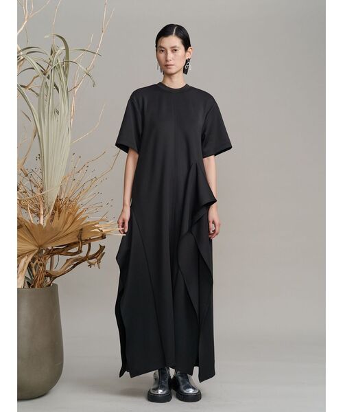 UN3D.（アンスリード）の「ASYMMETRY RUFFLE JERSEY OP / アシンメトリーラッフルジャージーワンピース（ワンピース・レディース・ブラック/グレー・38/36）」の8枚目の写真