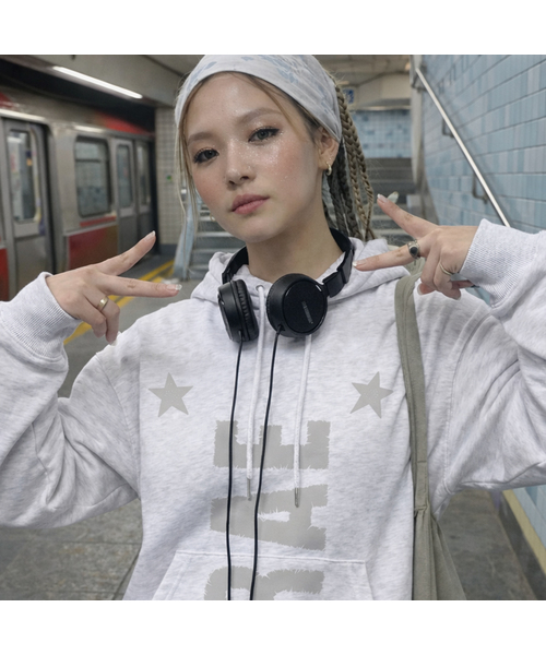GRAVER（グレーバー）の「[ユニセックス]GRAE-STAR フードパーカー_5カラー（パーカー・レディース・スカイブルー/ホワイト/ブラック/クリーム/杢グレー・SMALL/MEDIUM/LARGE）」の2枚目の写真