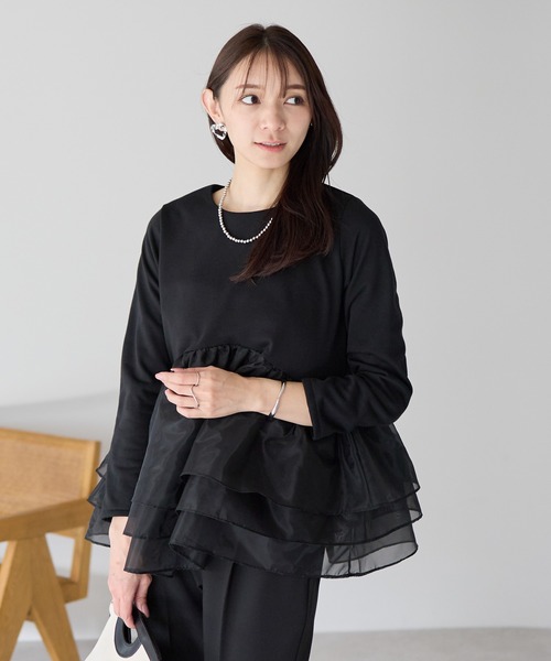 Neige(ネージュ)の「エアリーチュールペプラムトップス(Tシャツ/カットソー・レディース・グレー/ブラック・ONE SIZE)」の3枚目の写真