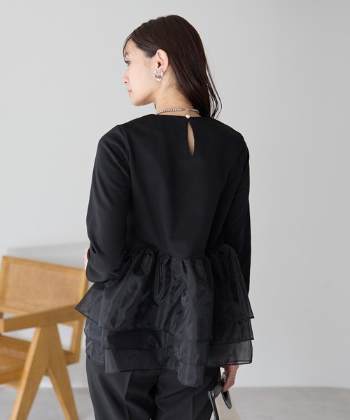 Neige(ネージュ)の「エアリーチュールペプラムトップス(Tシャツ/カットソー・レディース・グレー/ブラック・ONE SIZE)」の8枚目の写真