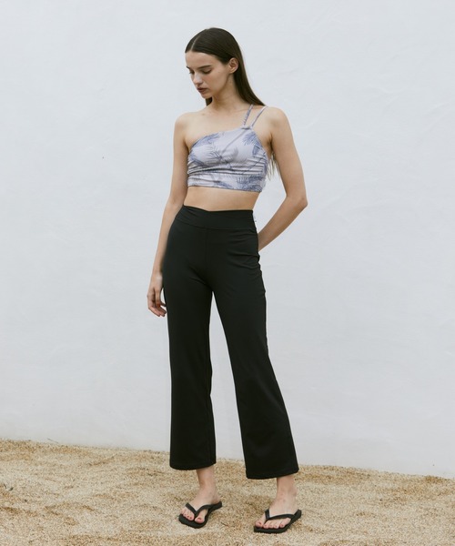 Julier Yoga and Relax(ジュリエヨガアンドリラックス)の「Julier エコシーベア天フレアレギンス(レギンス/スパッツ・レディース・パープル/ブラック・1/0)」の8枚目の写真