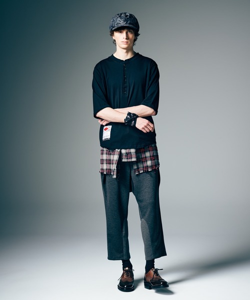 glamb(グラム)の「Augusta Cutsew / オーガスタカットソー(Tシャツ/カットソー・メンズ・ホワイト/グリーン/ブラック・S/M/L)」の13枚目の写真