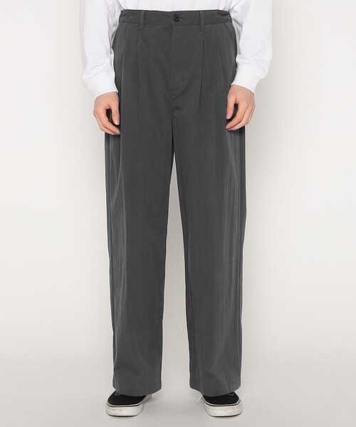 DANTON(ダントン)の「Men’s C/N Twill Double Pleated Easy Pants(チノパンツ・メンズ・ベージュ/チャコール/オリーブ・42/40/44)」の2枚目の写真