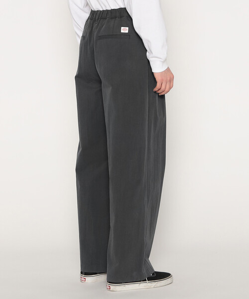 DANTON(ダントン)の「Men’s C/N Twill Double Pleated Easy Pants(チノパンツ・メンズ・ベージュ/チャコール/オリーブ・42/40/44)」の7枚目の写真