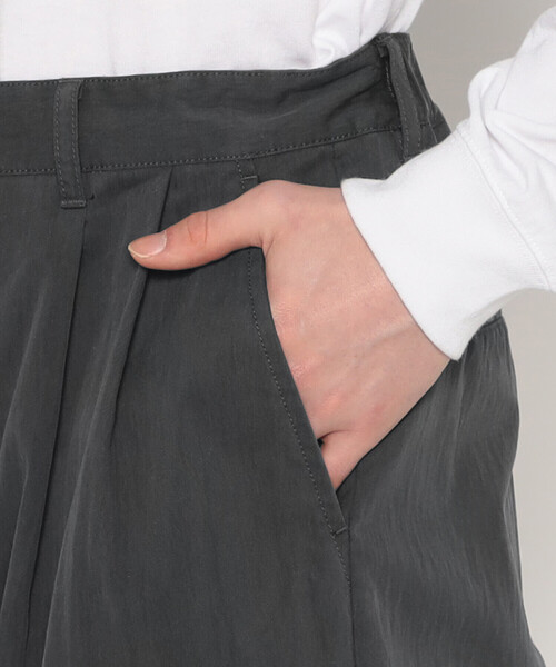 DANTON(ダントン)の「Men’s C/N Twill Double Pleated Easy Pants(チノパンツ・メンズ・ベージュ/チャコール/オリーブ・42/40/44)」の10枚目の写真