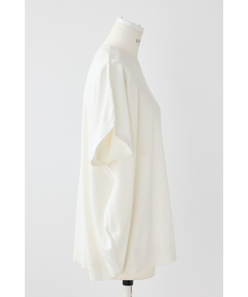 ENFOLD（エンフォルド）の「CURVE PULLOVER（ニット/セーター・レディース・ホワイト/ブラック・38）」の5枚目の写真