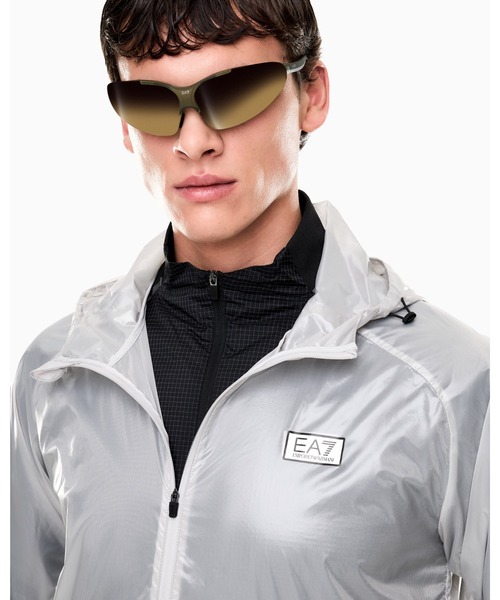 EMPORIO ARMANI EA7(エンポリオアルマーニイーエーセブン)の「<オンライン限定>【エンポリオ アルマーニ EA7】Dynamic Athlete フード付きジャケット VENTUS7テクニカルファブリック(ナイロンジャケット・メンズ・ライトグレー・LARGE/MEDIUM/SMALL)」の4枚目の写真
