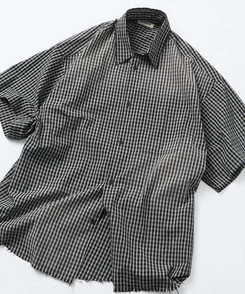 FREAK'S STORE（フリークスストア）の「限定展開 ビッグシルエット ダメージ加工 レギュラーカラー S/S シャツ/チェック/ストライプ/フェード加工（シャツ/ブラウス・メンズ・ブラウン/ブルー系その他/ブラウン系その他/ブラック系その他・SMALL/MEDIUM/LARGE）」の2枚目の写真