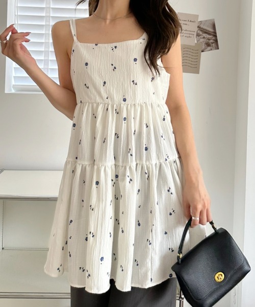 Ada.(エイダ)の「小花柄 ティアード キャミ チュニック(ワンピース・レディース・ブラック系その他/ブラック/ホワイト/オフホワイト・FREE)」の15枚目の写真