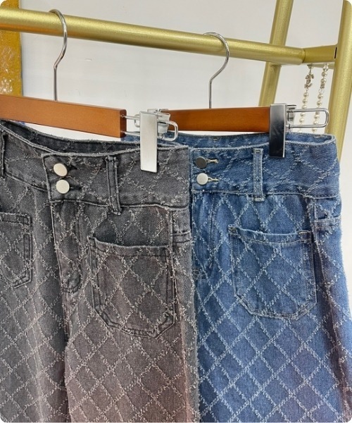 I.O.E（アイオイ）の「ダイヤパターン ハイウエストデニム（デニムパンツ・レディース・ブラック/ブルー・MEDIUM/LARGE/SMALL）」の18枚目の写真