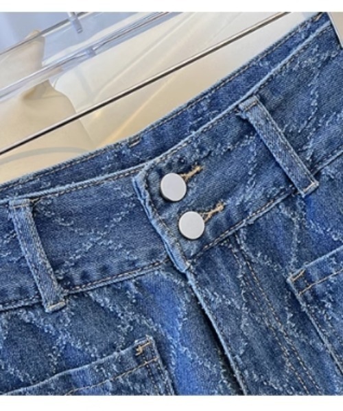 I.O.E（アイオイ）の「ダイヤパターン ハイウエストデニム（デニムパンツ・レディース・ブラック/ブルー・MEDIUM/LARGE/SMALL）」の9枚目の写真