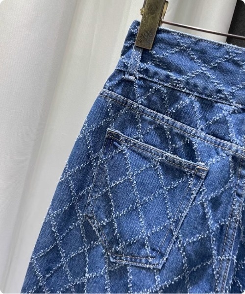 I.O.E（アイオイ）の「ダイヤパターン ハイウエストデニム（デニムパンツ・レディース・ブラック/ブルー・MEDIUM/LARGE/SMALL）」の11枚目の写真