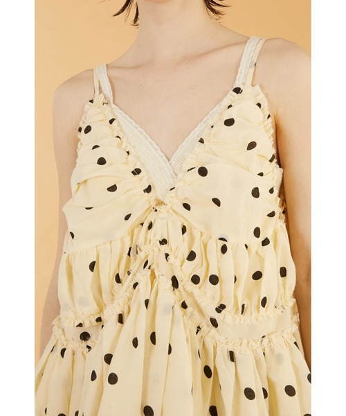 crinkle crinkle crinkle（クリンクルクリンクルクリンクル）の「【crinkle crinkle crinkle】frill gather volume camisole/フリルギャザーボリュームキャミソール（キャミソール・レディース・ベージュ/ブラック・FREE）」の6枚目の写真