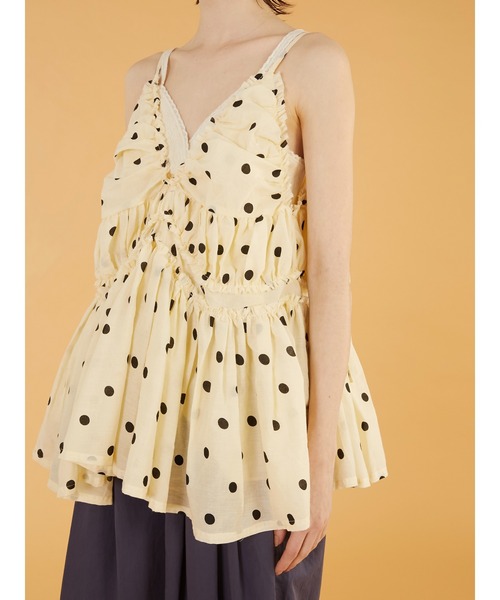 crinkle crinkle crinkle（クリンクルクリンクルクリンクル）の「【crinkle crinkle crinkle】frill gather volume camisole/フリルギャザーボリュームキャミソール（キャミソール・レディース・ベージュ/ブラック・FREE）」の5枚目の写真