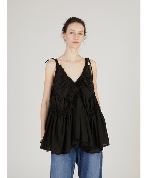 crinkle crinkle crinkle（クリンクルクリンクルクリンクル）の「【crinkle crinkle crinkle】frill gather volume camisole/フリルギャザーボリュームキャミソール（キャミソール・レディース・ベージュ/ブラック・FREE）」の11枚目の写真