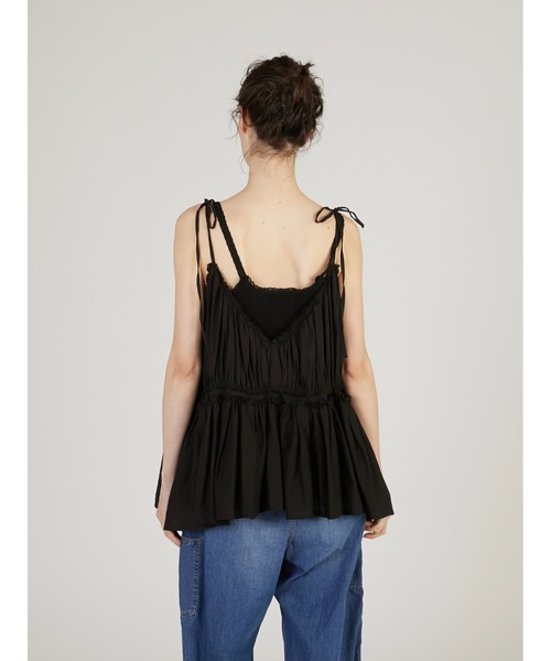 crinkle crinkle crinkle（クリンクルクリンクルクリンクル）の「【crinkle crinkle crinkle】frill gather volume camisole/フリルギャザーボリュームキャミソール（キャミソール・レディース・ベージュ/ブラック・FREE）」の10枚目の写真