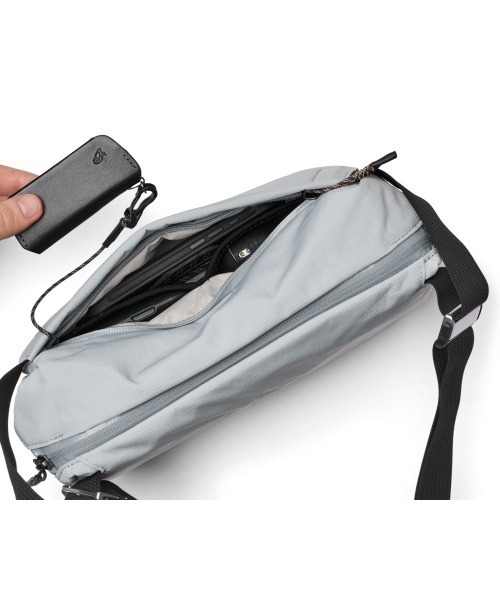 Bellroy(ベルロイ)の「bellroy/ベルロイ/Bellroy Venture Sling 6L ボディバッグ ウェストポーチ(ボディバッグ/ウエストポーチ・メンズ・グレー/ダークグリーン/タン・ONE SIZE)」の5枚目の写真
