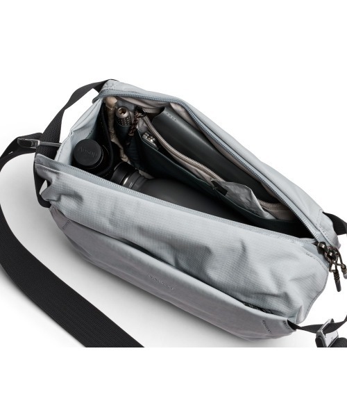 Bellroy(ベルロイ)の「bellroy/ベルロイ/Bellroy Venture Sling 6L ボディバッグ ウェストポーチ(ボディバッグ/ウエストポーチ・メンズ・グレー/ダークグリーン/タン・ONE SIZE)」の8枚目の写真