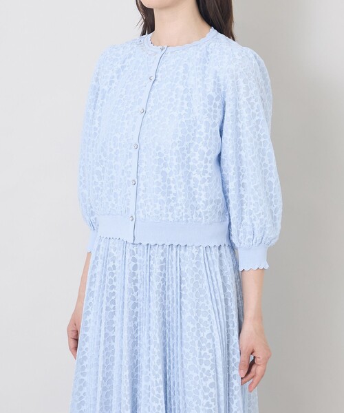 TO BE CHIC(トゥー ビー シック)の「ジャカードレースコンビ カーディガン(カーディガン/ボレロ・レディース・オフホワイト/ブラック/ブルー系その他2・40)」の16枚目の写真