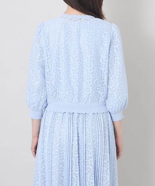 TO BE CHIC(トゥー ビー シック)の「ジャカードレースコンビ カーディガン(カーディガン/ボレロ・レディース・オフホワイト/ブラック/ブルー系その他2・40)」の4枚目の写真