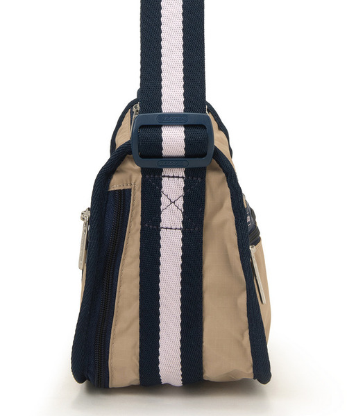 LeSportsac(レスポートサック)の「SMALL EVERYDAY BAG スペクテイターボーン/ネイビー(ショルダーバッグ・レディース・ベージュ・FREE)」の5枚目の写真