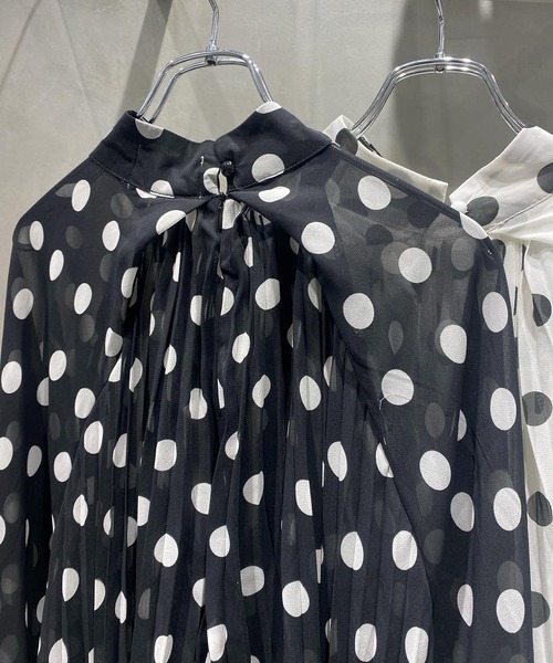 Narcissus（ナルシス）の「【Narcissus】ドットプリーツブラウス（シャツ/ブラウス・レディース・ブラック/ホワイト・FREE）」の7枚目の写真