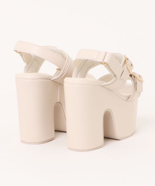 GORGE（ゴージ）の「《厚底×ダブルベルト》サンダル／ストリート×Y2K／春夏／全2色（サンダル・レディース・オフホワイト/ブラック・S/M/L/LL）」の4枚目の写真