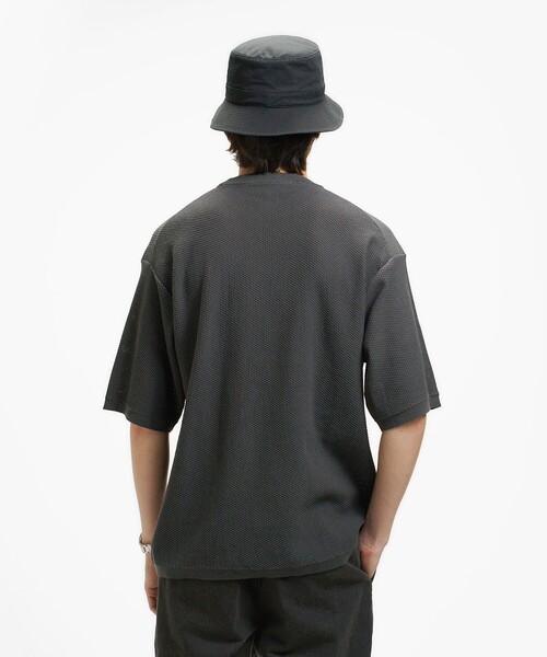 LACOSTE(ラコステ)の「コットン×ナイロン 鹿の子メッシュニットTシャツ(Tシャツ/カットソー・メンズ・ブラック/ダークアッシュ・5/4/2/3)」の4枚目の写真