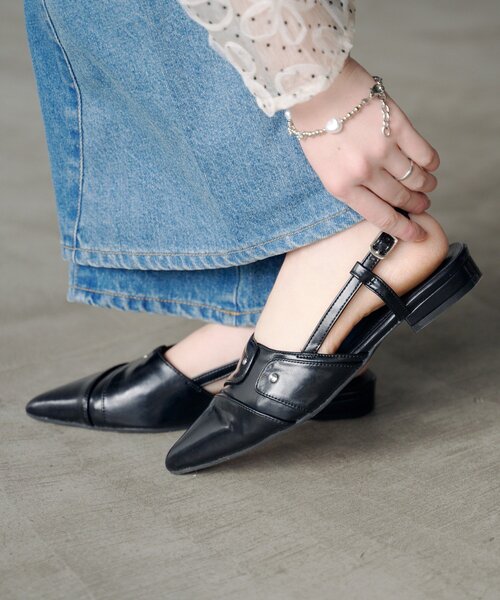 Kastane(カスタネ)の「スタッズトゥパンプス(パンプス・レディース・サンドベージュ/ブラック・37/36/38)」の1枚目の写真